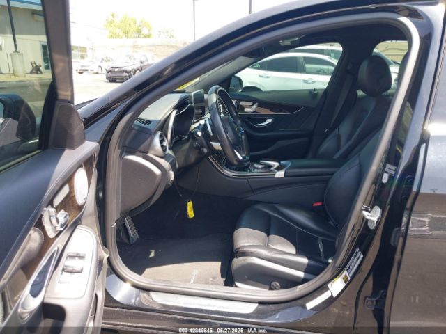 55SWF4JB4FU074983 Mercedes-Benz C 300 Luxury/sport