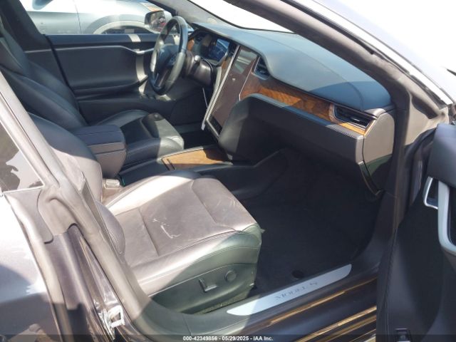 2019 TESLA MODEL S 5YJSA1E25KF304371 Photo 4