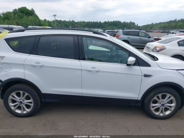 1FMCU9HD3JUB33774 Ford ESCAPE SEL