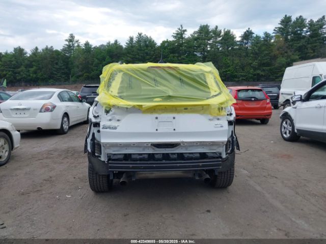 1FMCU9HD3JUB33774 Ford ESCAPE SEL