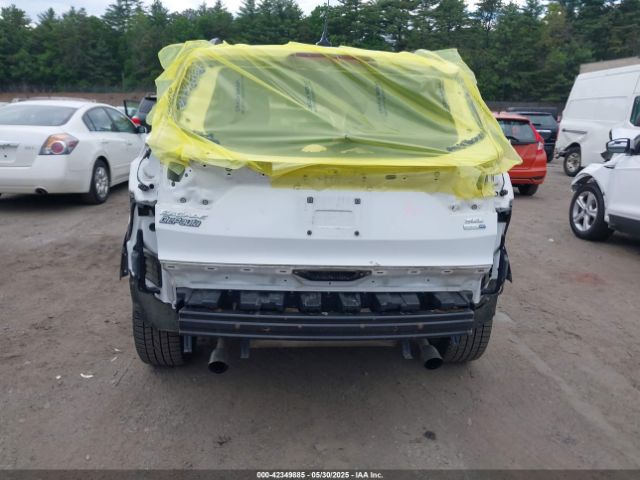 1FMCU9HD3JUB33774 Ford ESCAPE SEL