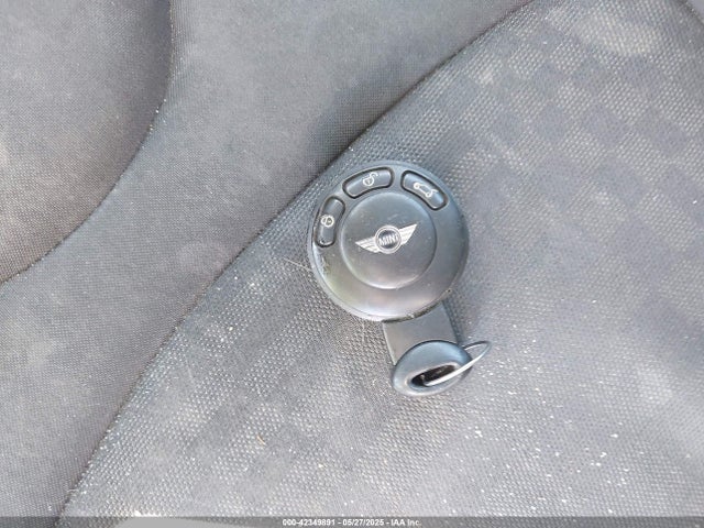 2011 MINI COOPER S WMWSV3C52BTY15561 Photo 10
