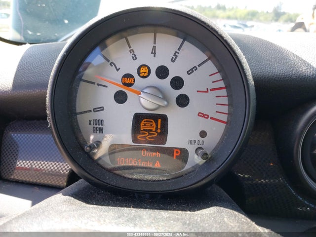 2011 MINI COOPER S WMWSV3C52BTY15561 Photo 6