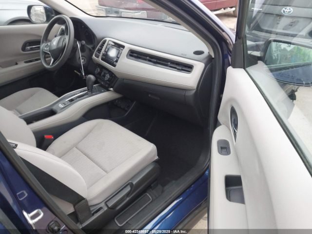 3CZRU5H3XHM715877 Honda HR-V LX