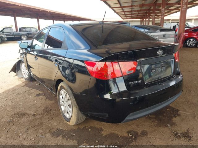 2013 KIA FORTE KNAFU4A22D5715566 Photo 2