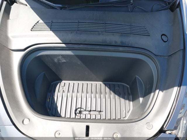 7SAYGDEF3NF390557 Tesla Model Y