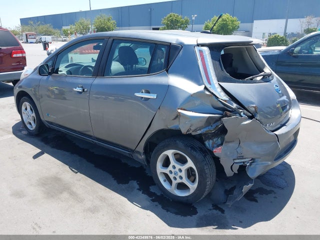 Nissan LEAF SV 2014 1N4AZ0CP9EC335871 Image 3