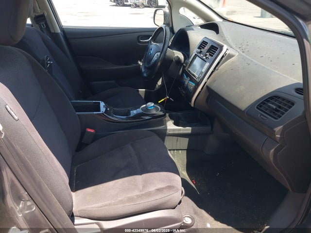Nissan LEAF SV 2014 1N4AZ0CP9EC335871 Image 5