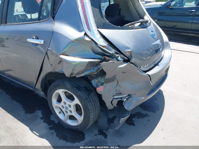 Nissan LEAF SV 2014 1N4AZ0CP9EC335871 Image 6