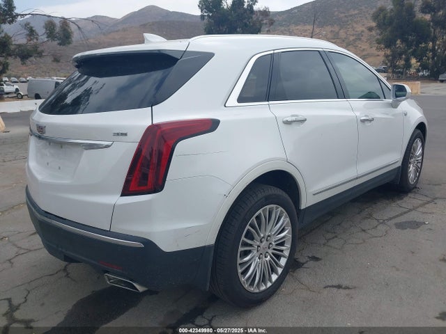 2017 CADILLAC XT5 1GYKNCRS4HZ128145 Photo 3