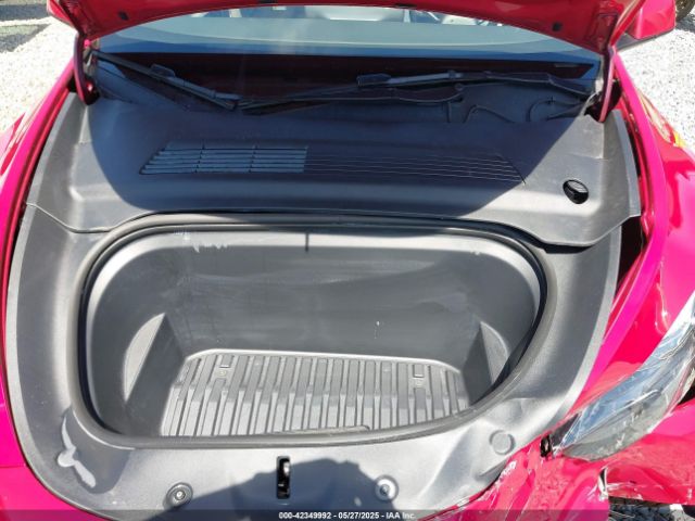 2021 TESLA MODEL Y 5YJYGDEE0MF195552 Photo 9