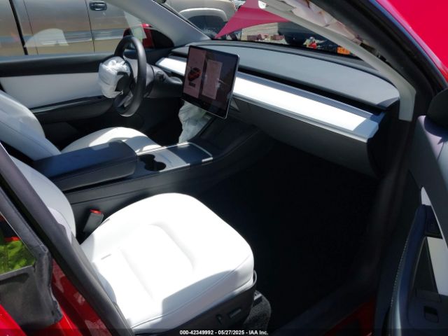 2021 TESLA MODEL Y 5YJYGDEE0MF195552 Photo 4