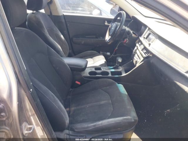 5XXGT4L31GG025565 KIA Optima Lx