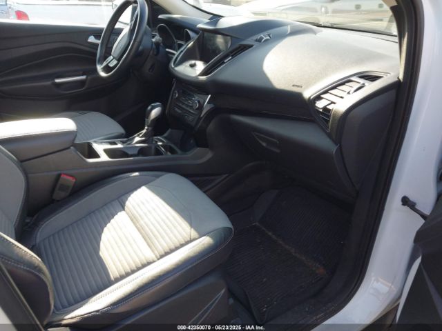 1FMCU0GD2KUC47330 Ford ESCAPE SE
