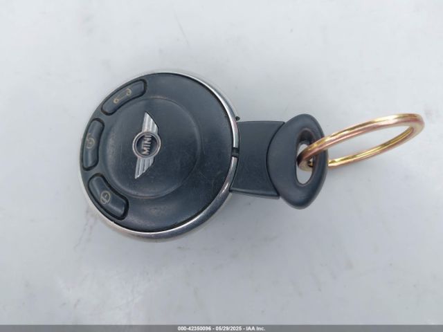 2007 MINI COOPER S WMWMF73527TV30718 Photo 10