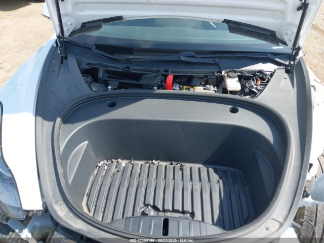 5YJ3E1EA6MF940333 Tesla 2021