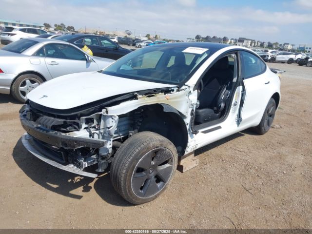 5YJ3E1EA6MF940333 Tesla 2021