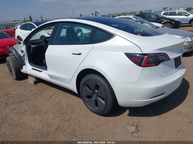 5YJ3E1EA6MF940333 Tesla 2021