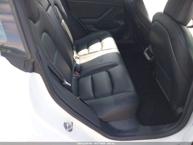 5YJ3E1EA6MF940333 Tesla 2021