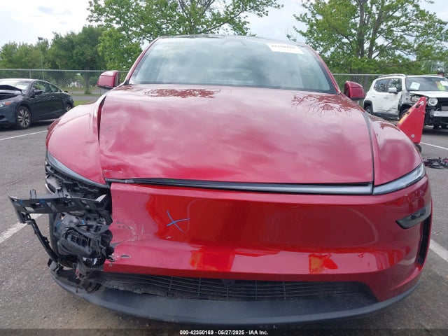 2026 TESLA MODEL Y 7SAYGDEE2TF334260 Photo 5