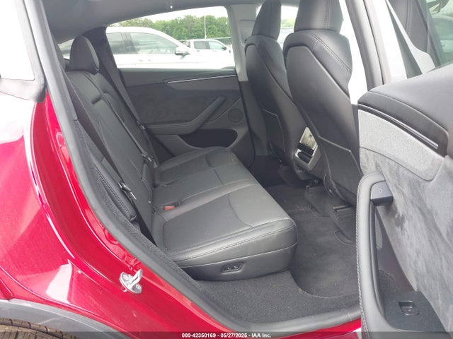2026 TESLA MODEL Y 7SAYGDEE2TF334260 Photo 7
