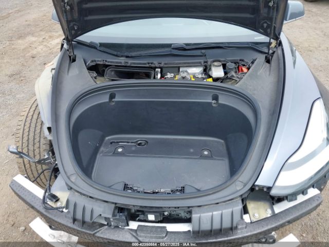 5YJ3E1EC7LF586659 Tesla 2020