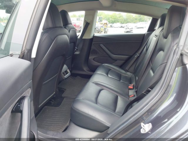 5YJ3E1EC7LF586659 Tesla 2020