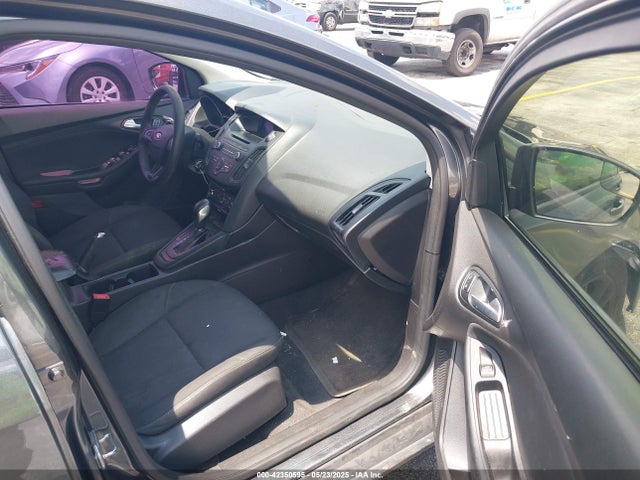 Ford FOCUS SE 2017 1FADP3F29HL201418 Image 5