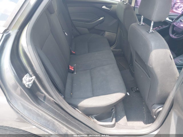Ford FOCUS SE 2017 1FADP3F29HL201418 Image 8
