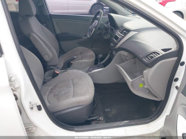 KMHCT4AE1GU044156 Hyundai ACCENT SE
