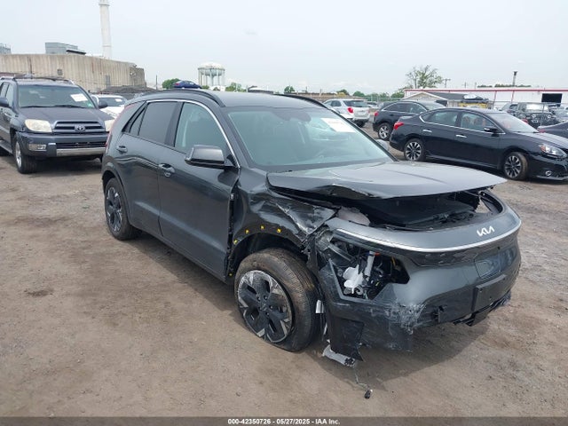 KNDCR3L18R5128401 KIA Niro