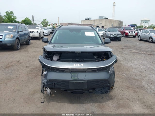 KNDCR3L18R5128401 KIA Niro