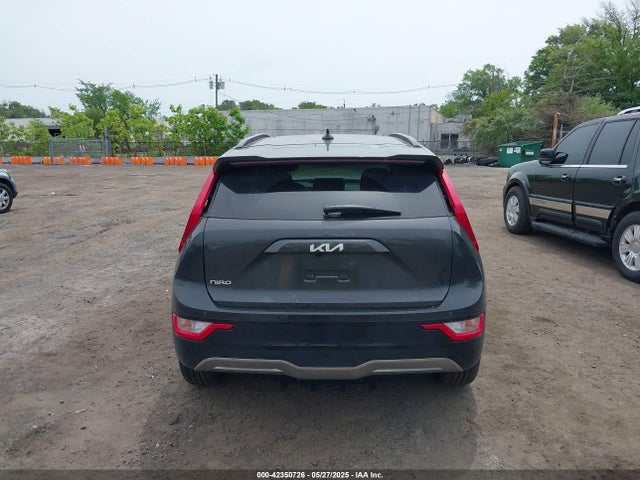 KNDCR3L18R5128401 KIA Niro
