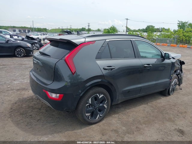 KNDCR3L18R5128401 KIA Niro
