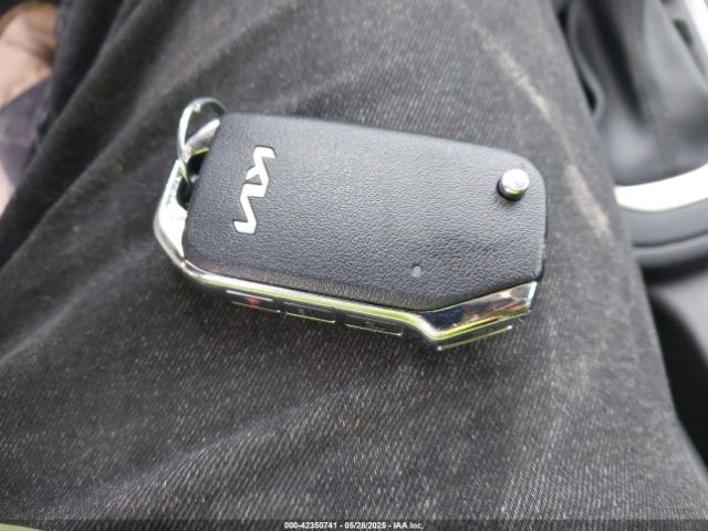 3KPF24AD3RE804925 KIA Forte Lxs
