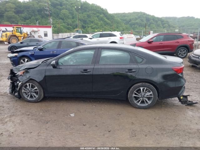 3KPF24AD3RE804925 KIA Forte Lxs