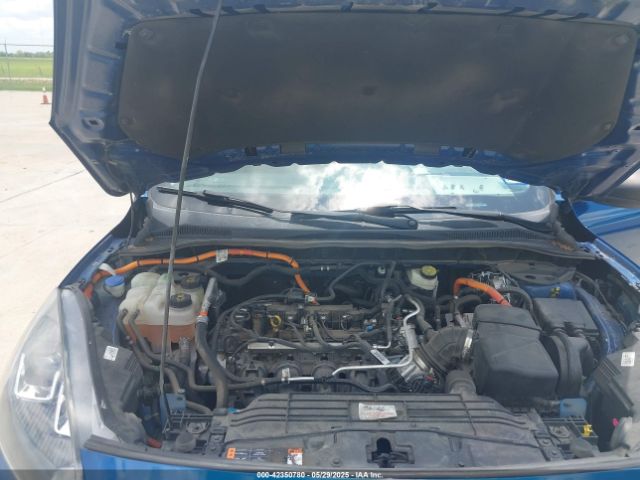 1FMCU9BZ4NUA48825 Ford Escape Se Hybrid