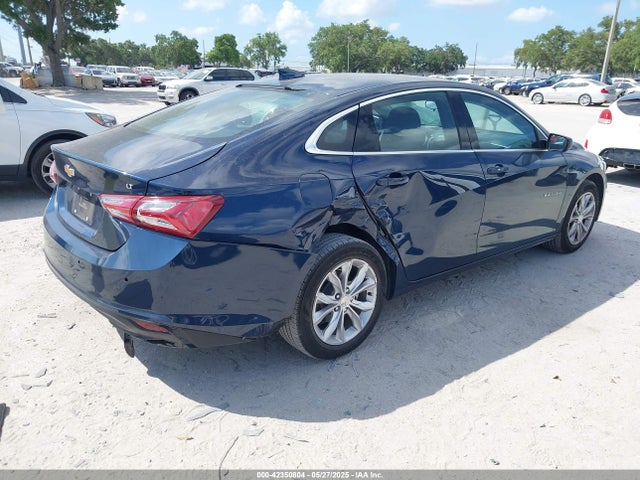 1G1ZD5ST4NF111809 Chevrolet Malibu Fwd Lt