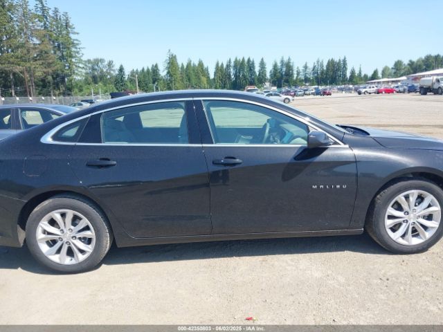 1G1ZD5STXMF011695 Chevrolet Malibu Fwd Lt