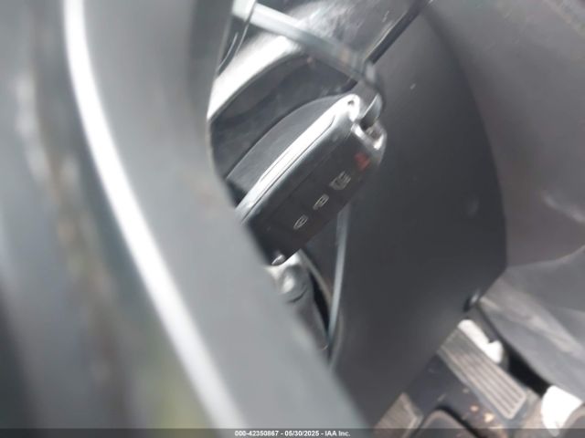 5XYKTDA7XEG477409 KIA Sorento Lx V6