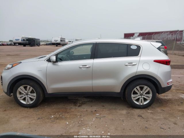 KNDPMCAC7H7055707 KIA Sportage Lx