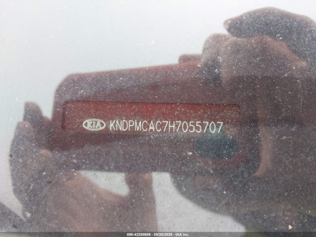 KNDPMCAC7H7055707 KIA Sportage Lx