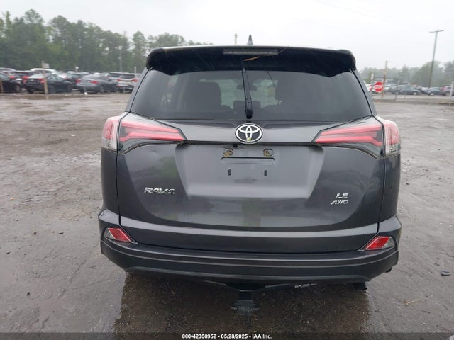 JTMBFREV4JJ724401 Toyota RAV4 LE