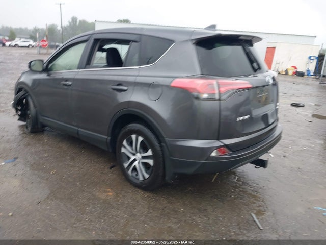 JTMBFREV4JJ724401 Toyota RAV4 LE