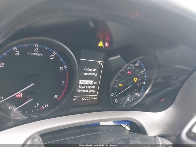JTMBFREV4JJ724401 Toyota RAV4 LE