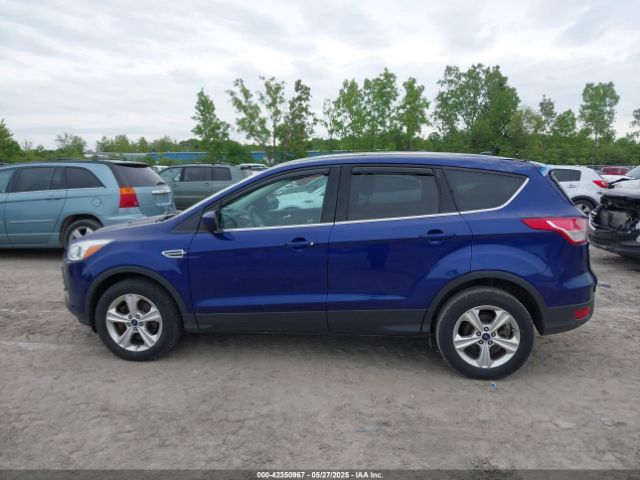 1FMCU9GX3GUA50964 Ford ESCAPE SE
