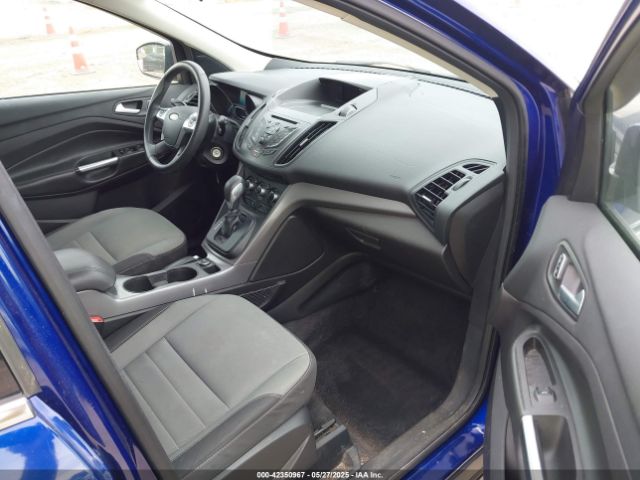 1FMCU9GX3GUA50964 Ford ESCAPE SE