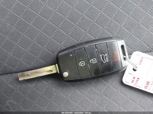 5XYPGDA3XJG429121 KIA Sorento 2.4l Lx