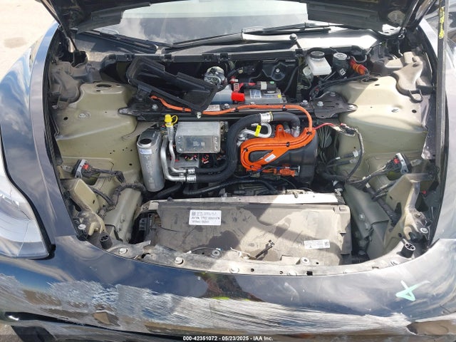 5YJ3E1EC9NF240616 Tesla 2022