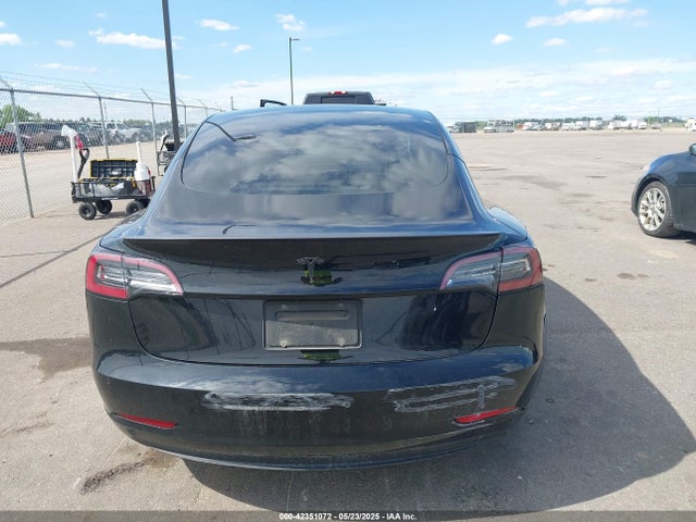 5YJ3E1EC9NF240616 Tesla 2022